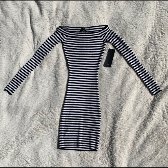 Dress - Picture 1 of 5